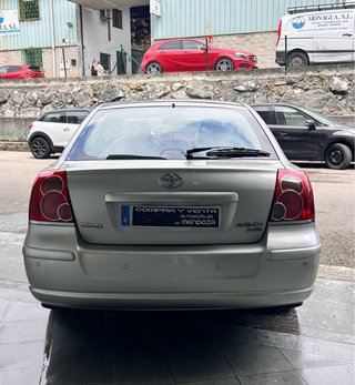 Toyota Avensis 2009