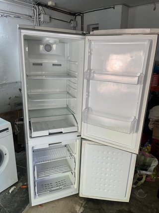 Nevera y lavadora