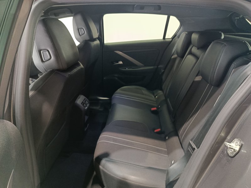 Opel Astra 2023, foto 9