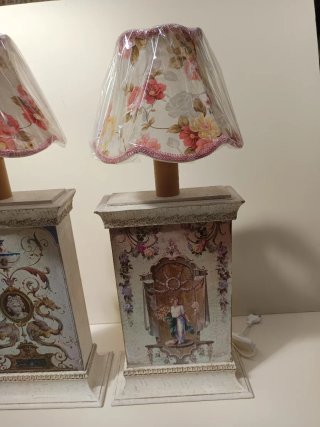Coppia Lampade Stile Antico Floreale