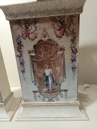 Coppia Lampade Stile Antico Floreale