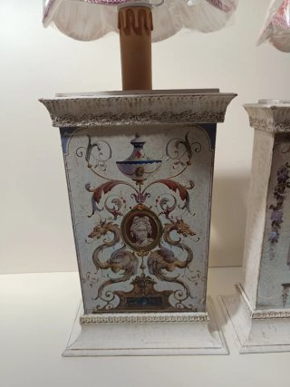 Coppia Lampade Stile Antico Floreale