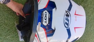 Casco MT Helmets Blanco y Azul
