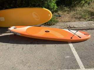 Tabla Padel Surf Crivit Naranja. Usada dos días.