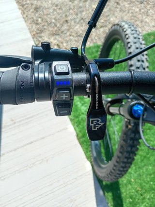 Bicicleta Eléctrica BH ATOM LINX 8.4
