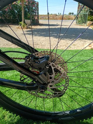 Bicicleta Eléctrica BH ATOM LINX 8.4