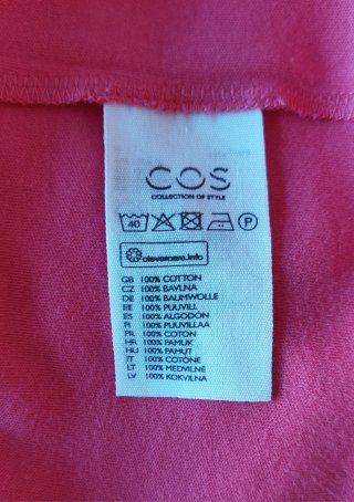 Camiseta asimétrica rosa