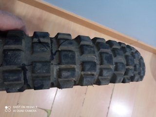 Neumático moto delantero