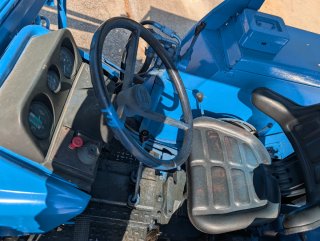 Tractor Ebro Kubota 8070 con pala