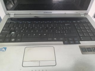 Notebook Samsung R730 Marrone/Rosso