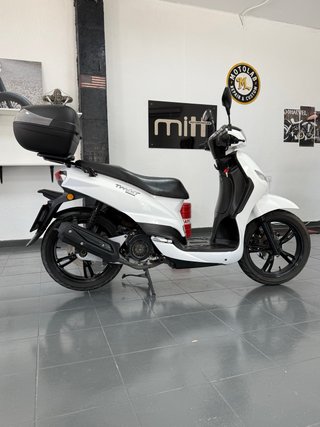 Peugeot Tweet 125