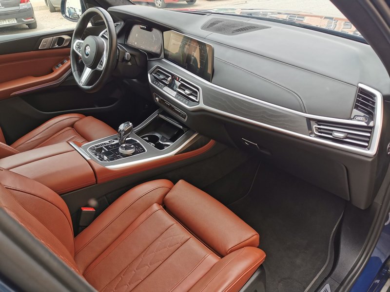 BMW X7 2022, foto 24