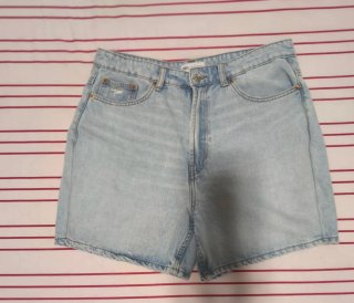 Pantalón corto vaquero Zara