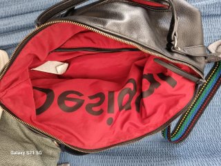Bolso Negro Mujer Mickey Mouse y bolso color crema
