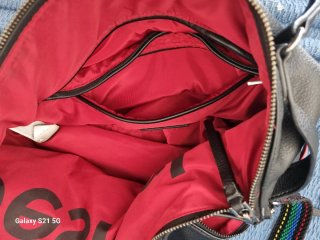 Bolso Negro Mujer Mickey Mouse y bolso color crema