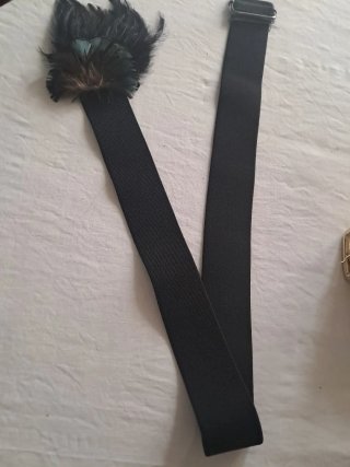 Cinturón elástico mujer con plumas