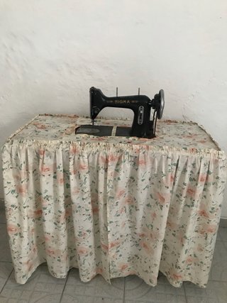 Máquina de coser Sigma antigua