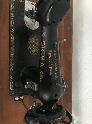 Máquina de coser Sigma antigua