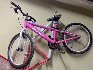 Bicicleta infantil rosa First