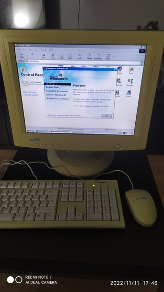PC Pentium II 233. Retro. Funcional