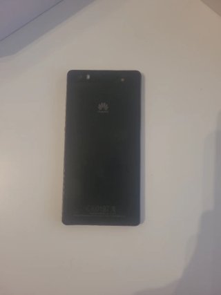 Huawei P8 Lite Caja y Teléfono