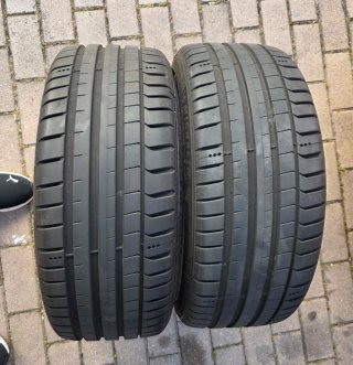 Dos neumáticos Michelin Pilot Sport 5 PS5 215/40 1