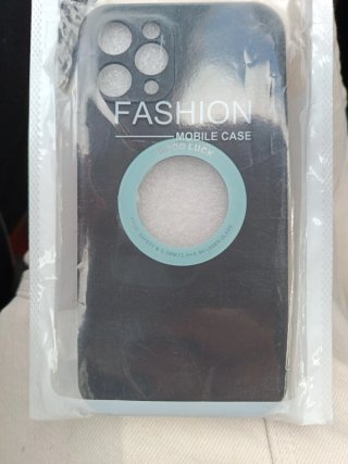 Funda iPhone 11 Negra con Good Luck