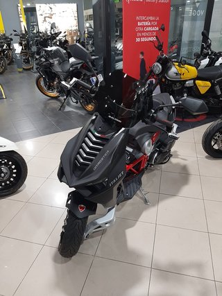 Italjet Dragster 200 Scooter