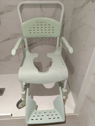 Silla de ducha para movilidad reducida