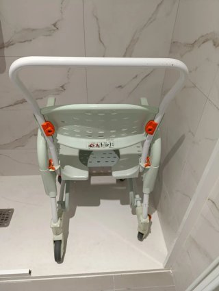 Silla de ducha para movilidad reducida