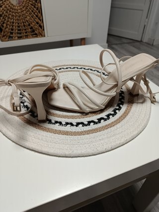 Sandalias Stradivarius Beige Tiras