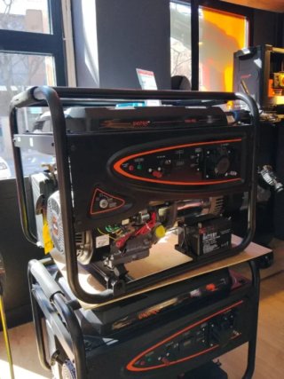 Generador Dnipro-M GX-70E Gasolina