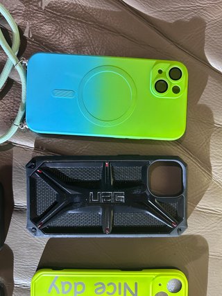 7 custodie per iPhone 13