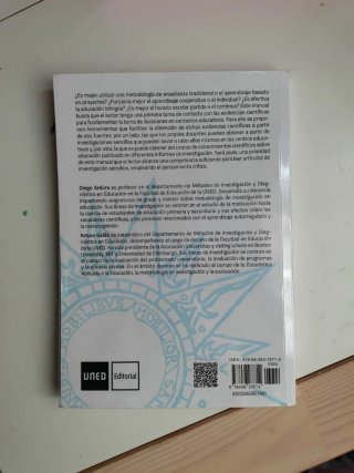 Libro Investigación en Contextos Escolares UNED