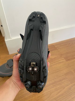 Calas ciclismo grises con detalles rosas