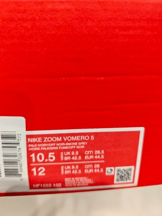 Nike Zoom Vomero 5 Hombre Talla 44.5