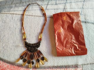 Collar Etnico con Colgantes.