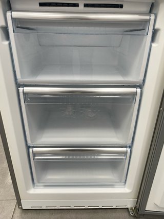 Frigorífico Bosch clase A+ 200x60cm con envio