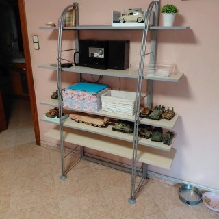 Estantería Metálica y Madera