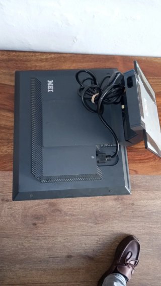 Monitor IBM ThinkVision Nero