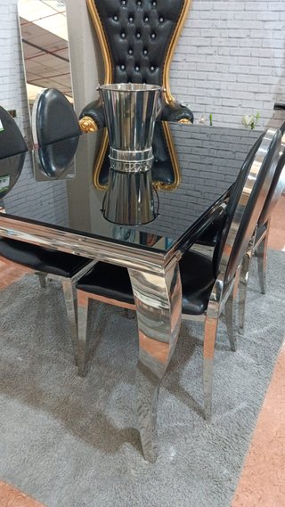 Mesa Comedor Cristal Templado y Patas Cromadas