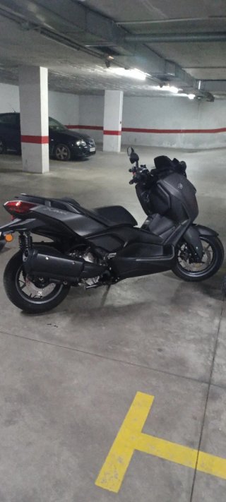 Yamaha XMAX 300 Negra - Maxi Scooter