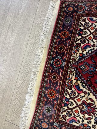 Preciosa alfombra persa anudada a mano