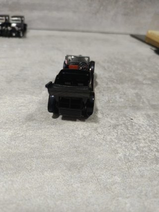 Coche a escala 1:43