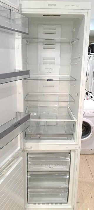 NEVERA COMBI SIEMENS NO FROST ENERGÍA A+