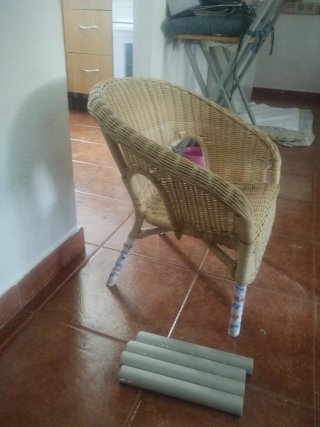 Silla de mimbre para niños