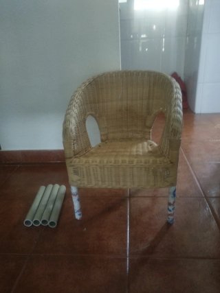 Silla de mimbre para niños