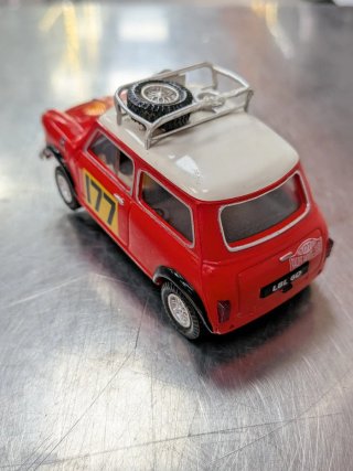 Coche Scalextric Mini Cooper Rally Monte Carlo