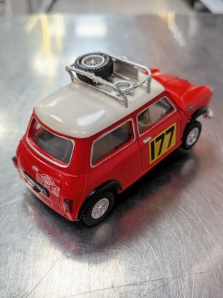 Coche Scalextric Mini Cooper Rally Monte Carlo