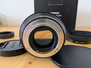 Fujifilm XF 56mm f/1.2 R + Paraluce JJC